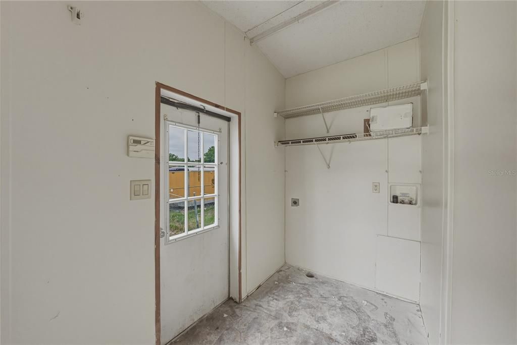 Active With Contract: $150,000 (3 beds, 2 baths, 1404 Square Feet)