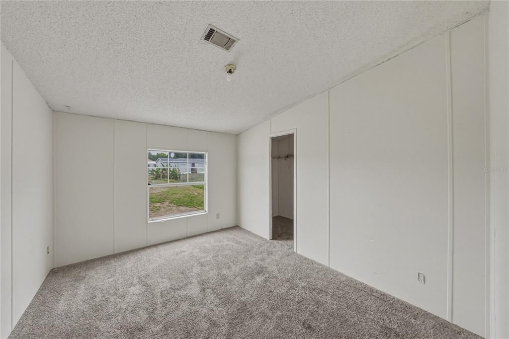 Active With Contract: $150,000 (3 beds, 2 baths, 1404 Square Feet)