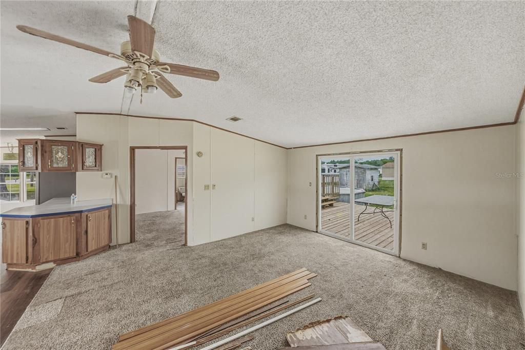 Active With Contract: $150,000 (3 beds, 2 baths, 1404 Square Feet)