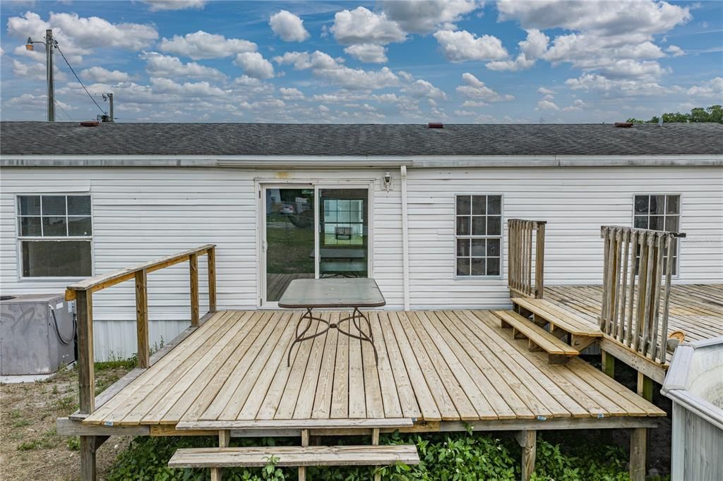 Active With Contract: $150,000 (3 beds, 2 baths, 1404 Square Feet)