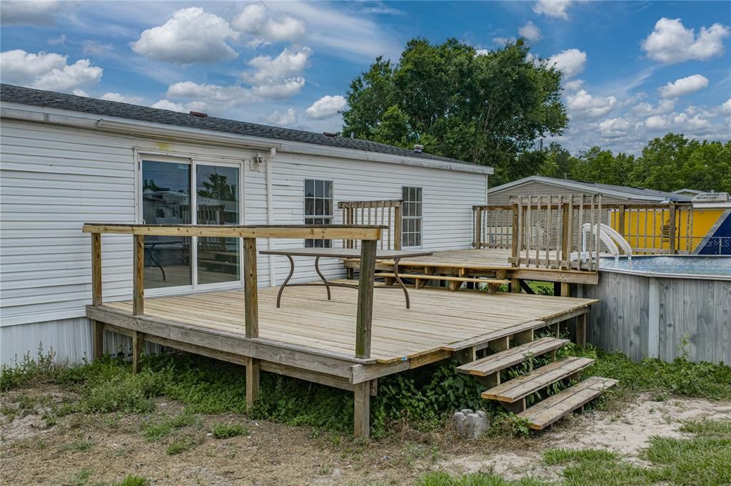 Active With Contract: $150,000 (3 beds, 2 baths, 1404 Square Feet)