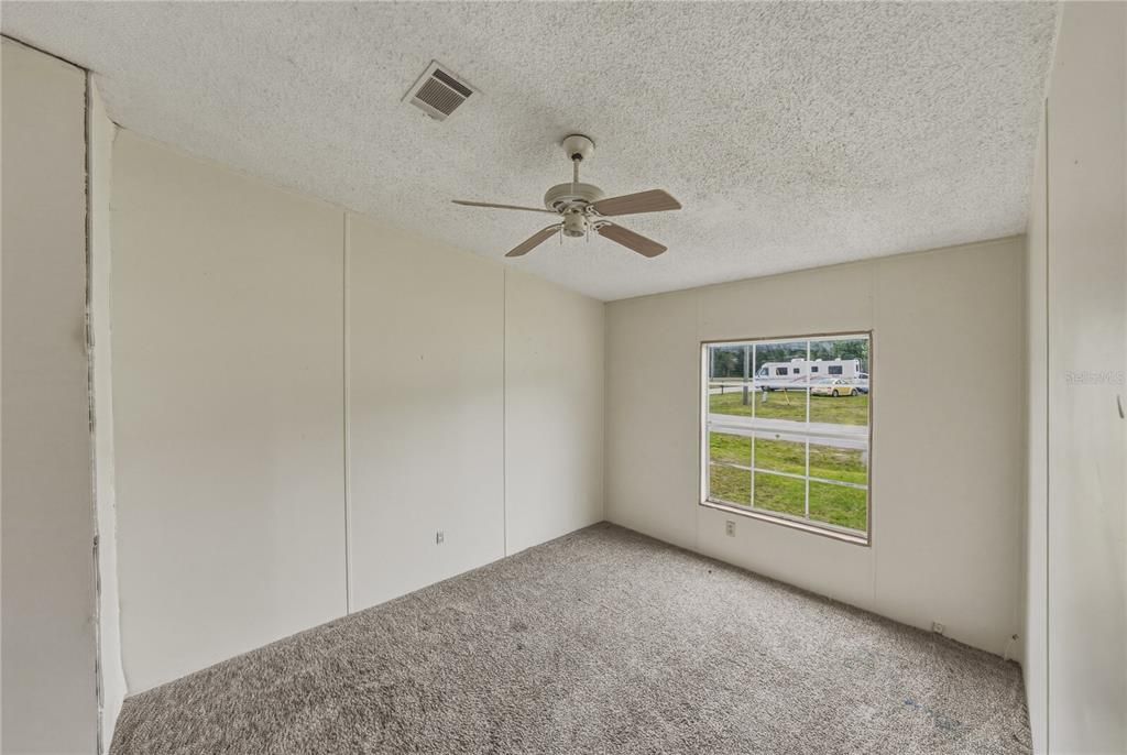 Active With Contract: $150,000 (3 beds, 2 baths, 1404 Square Feet)