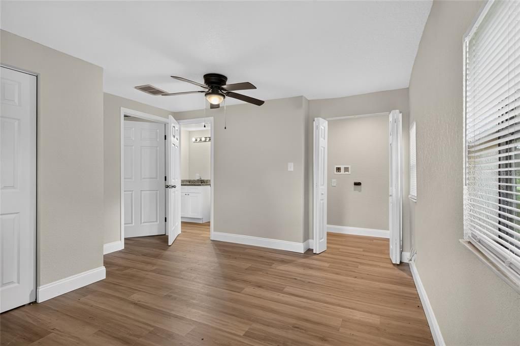 For Sale: $222,000 (3 beds, 2 baths, 1252 Square Feet)