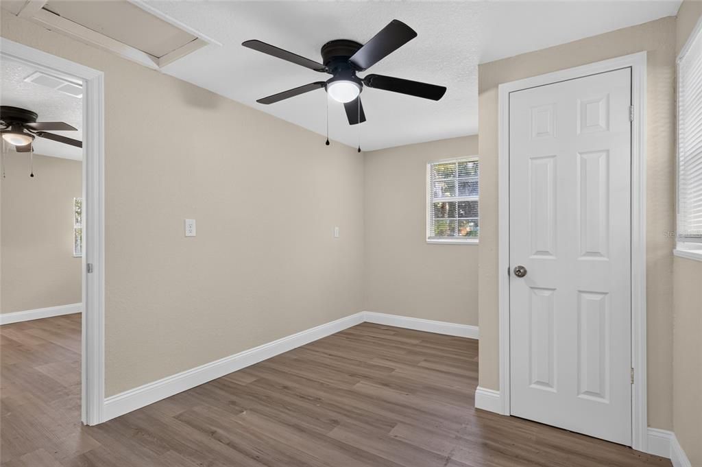 For Sale: $222,000 (3 beds, 2 baths, 1252 Square Feet)