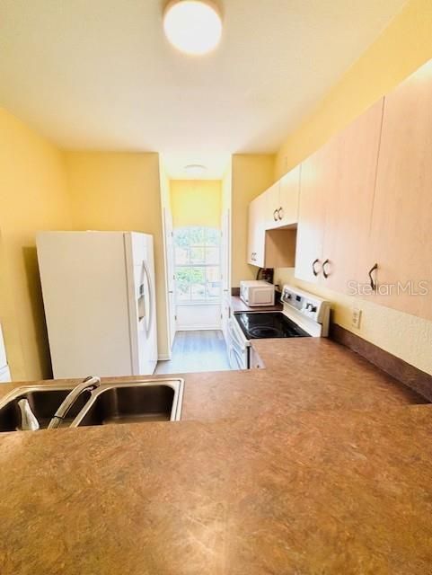 В аренду: $1,450 (3 спален, 2 ванн, 1218 Квадратных фут)