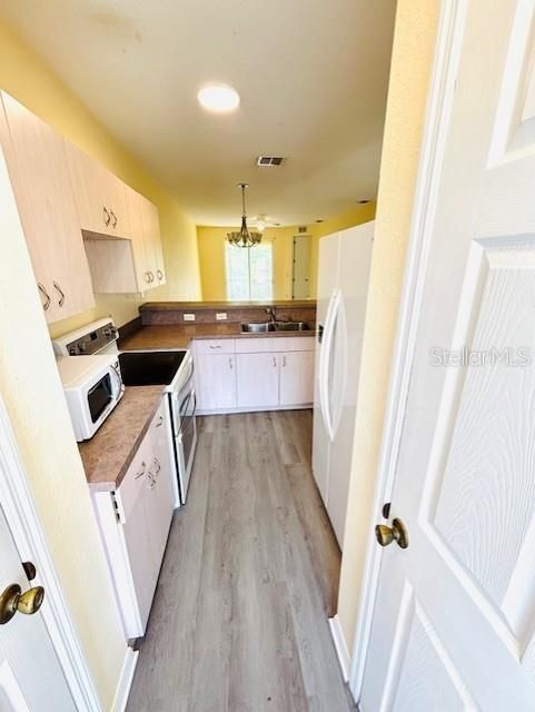В аренду: $1,450 (3 спален, 2 ванн, 1218 Квадратных фут)