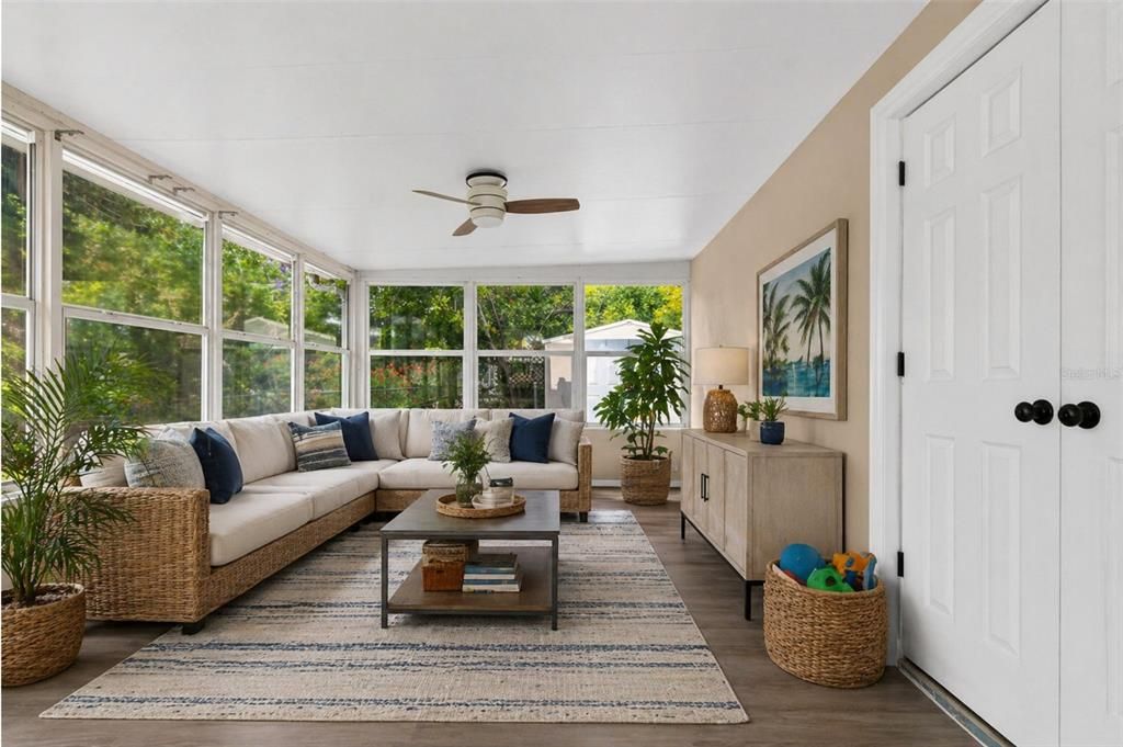 En Venta: $299,999 (3 camas, 2 baños, 1711 Pies cuadrados)