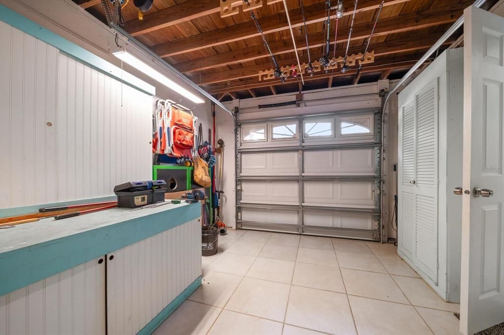 Activo con contrato: $445,000 (3 camas, 1 baños, 1330 Pies cuadrados)