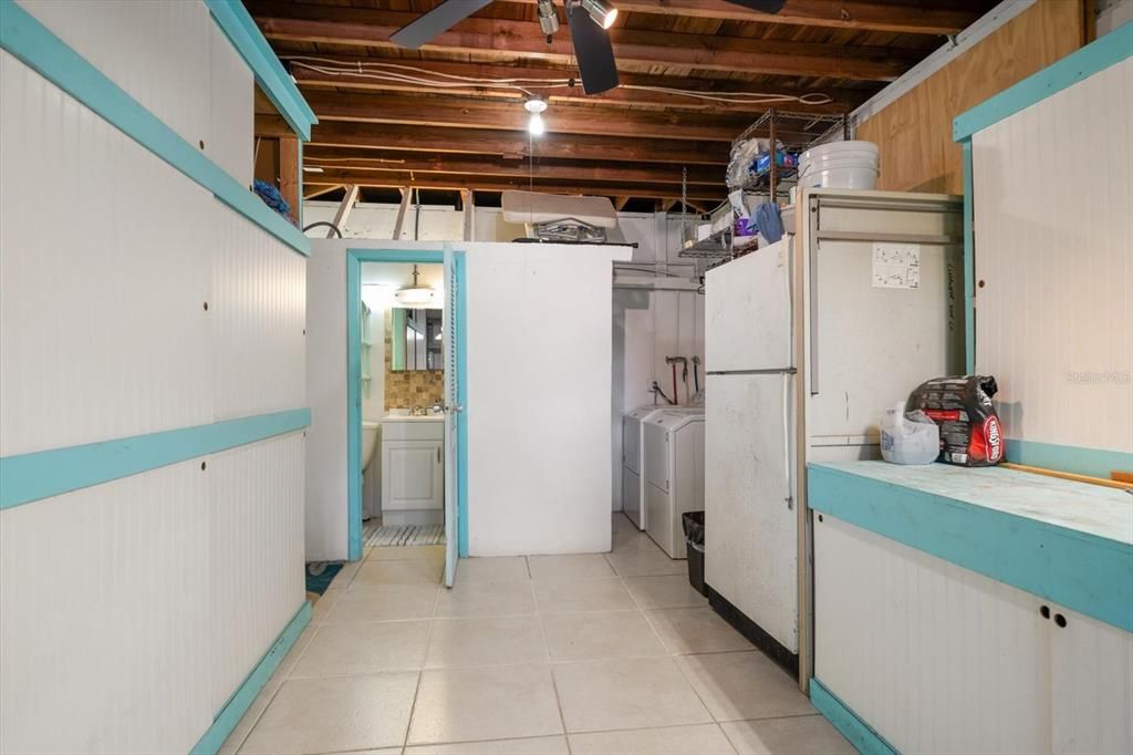 Activo con contrato: $445,000 (3 camas, 1 baños, 1330 Pies cuadrados)
