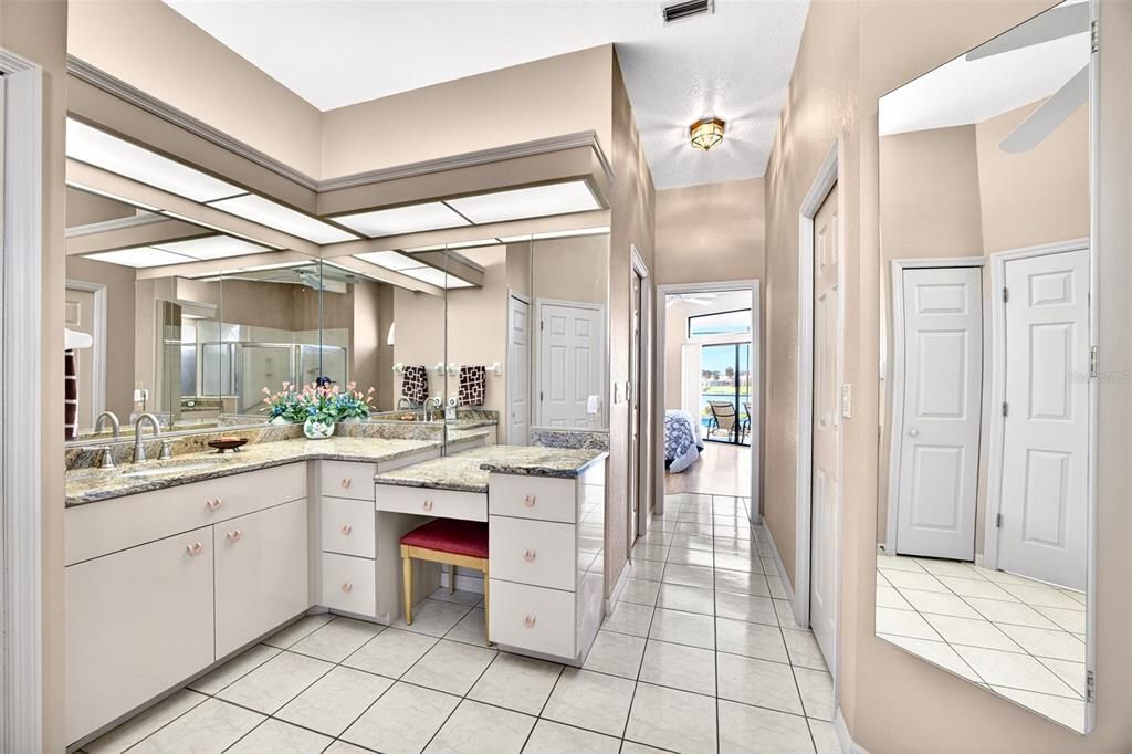 Activo con contrato: $549,000 (3 camas, 2 baños, 2176 Pies cuadrados)