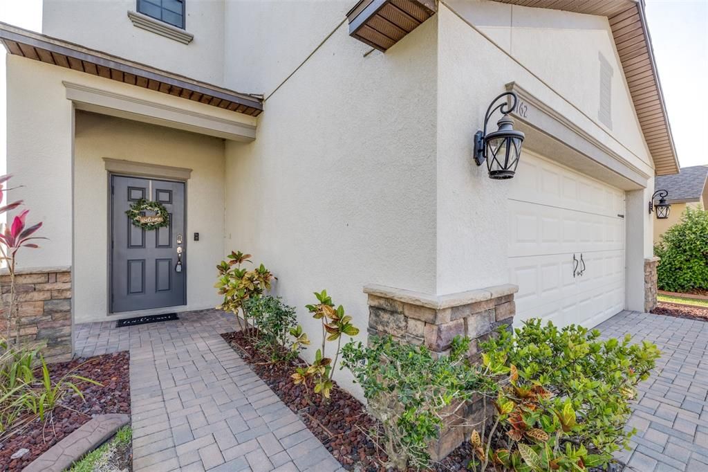 Active With Contract: $499,000 (3 beds, 2 baths, 2352 Square Feet)