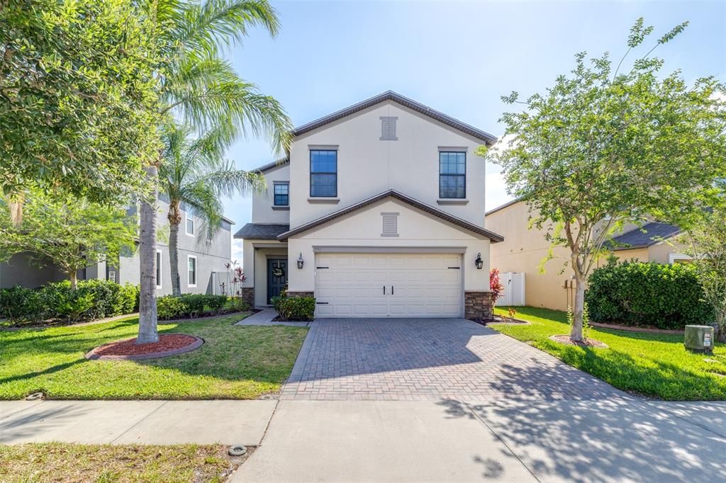 Active With Contract: $499,000 (3 beds, 2 baths, 2352 Square Feet)
