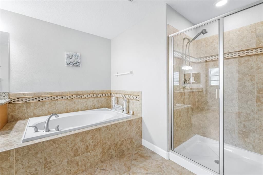 Active With Contract: $499,000 (3 beds, 2 baths, 2352 Square Feet)