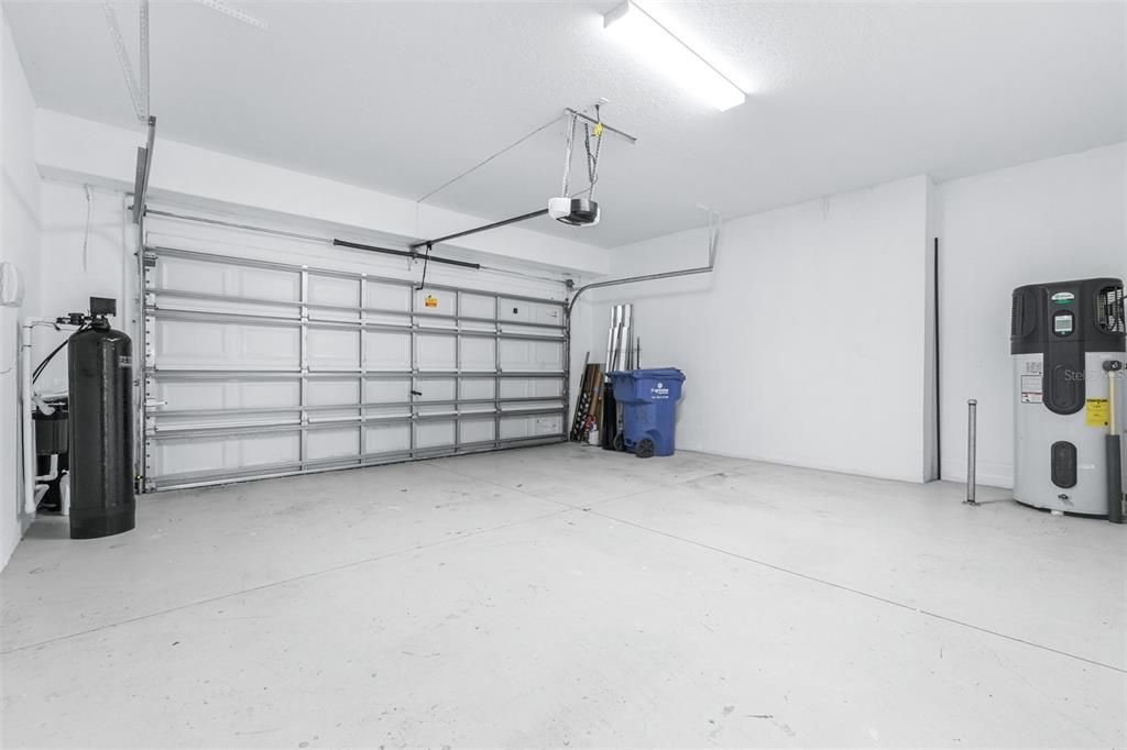 Active With Contract: $499,000 (3 beds, 2 baths, 2352 Square Feet)