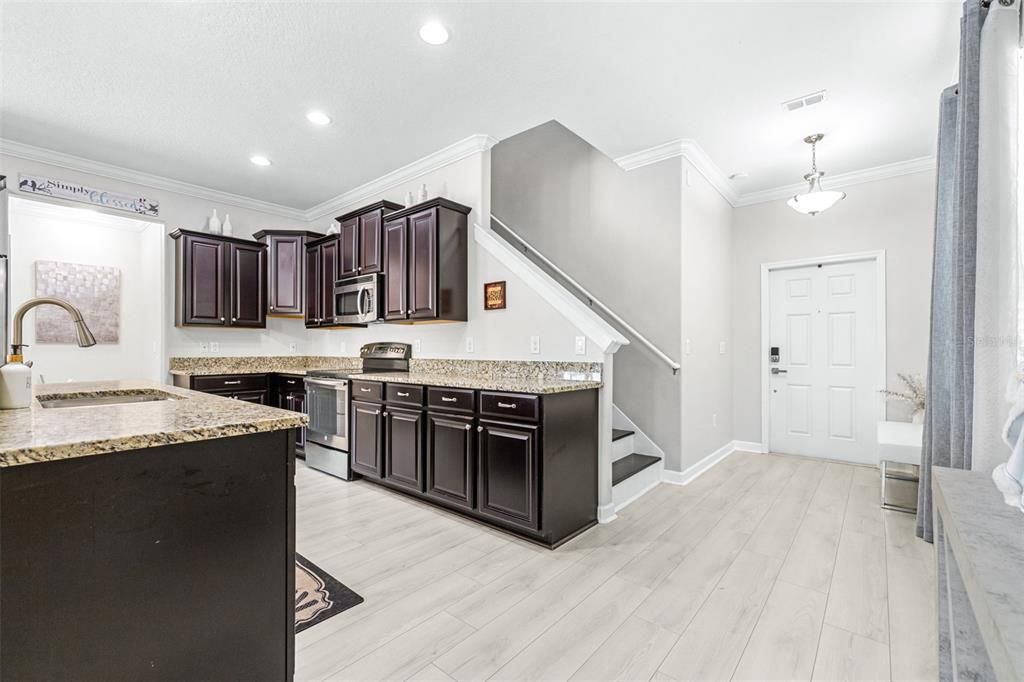 Active With Contract: $499,000 (3 beds, 2 baths, 2352 Square Feet)