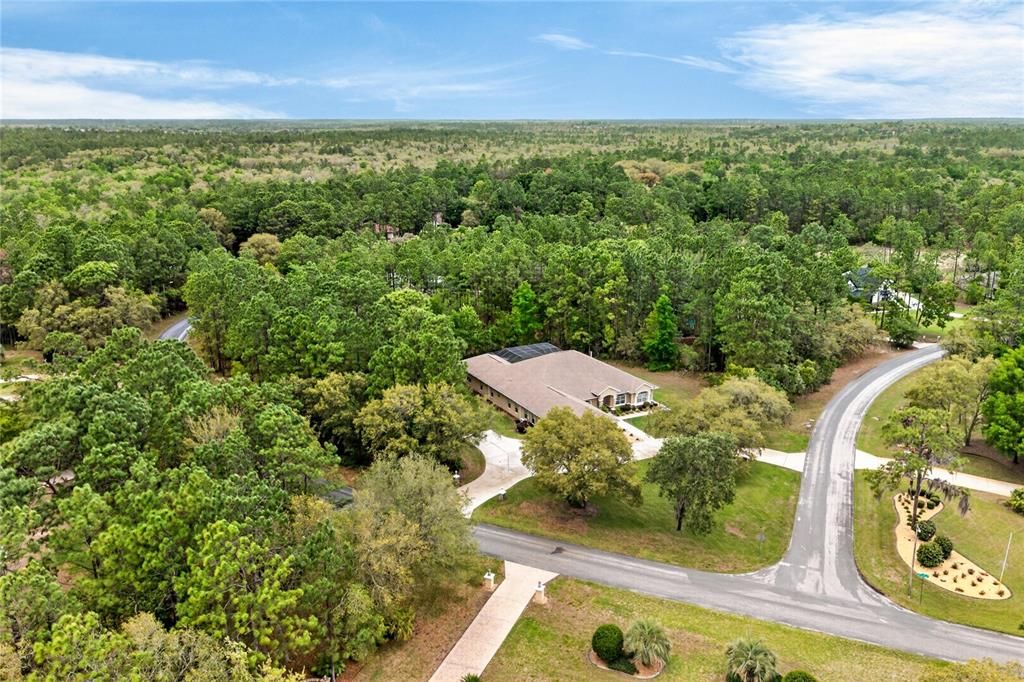 En Venta: $799,000 (3 camas, 3 baños, 4450 Pies cuadrados)