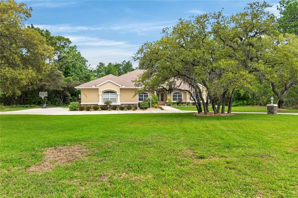 En Venta: $799,000 (3 camas, 3 baños, 4450 Pies cuadrados)