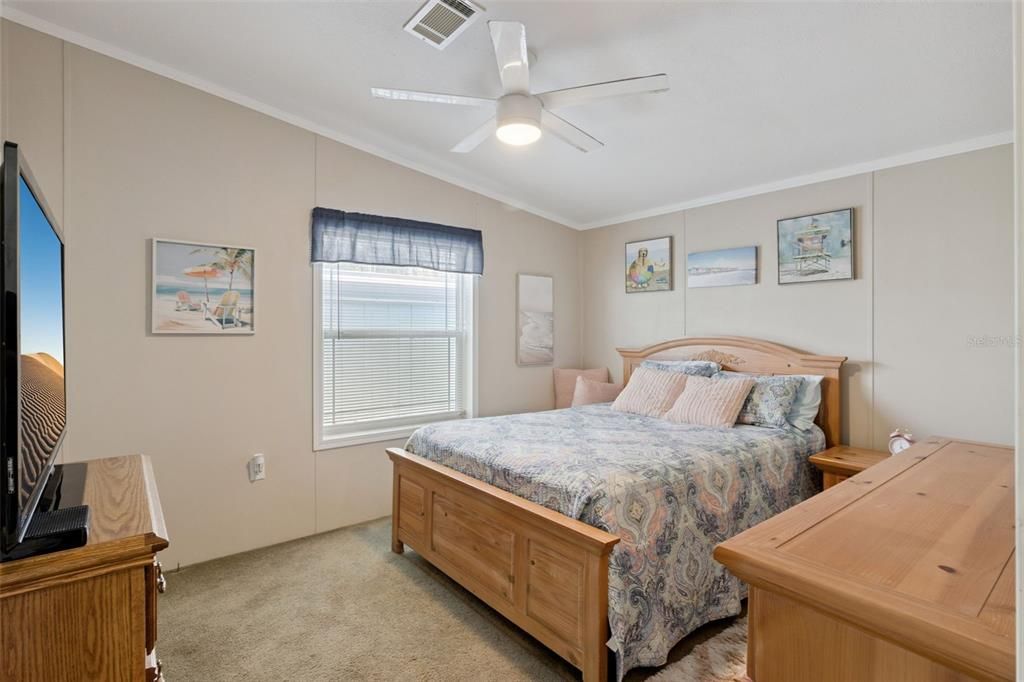 For Sale: $239,500 (3 beds, 2 baths, 1512 Square Feet)