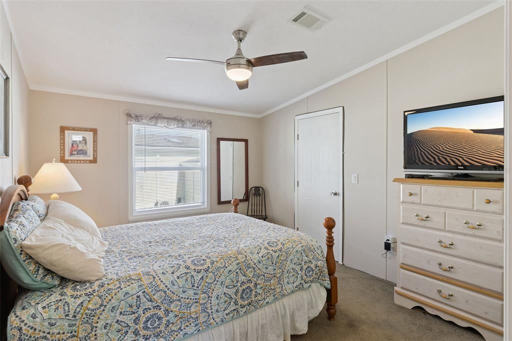For Sale: $239,500 (3 beds, 2 baths, 1512 Square Feet)