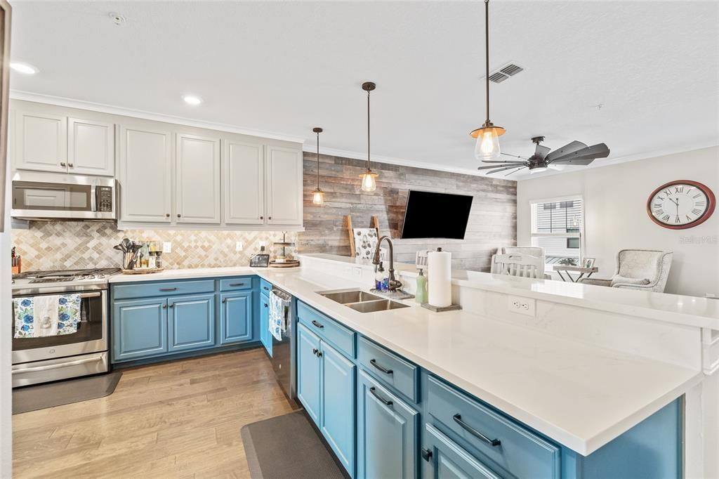 For Rent: $5,000 (3 beds, 3 baths, 2210 Square Feet)