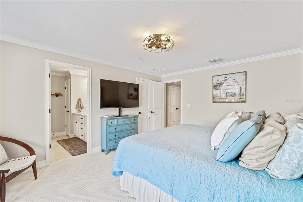 For Rent: $5,000 (3 beds, 3 baths, 2210 Square Feet)