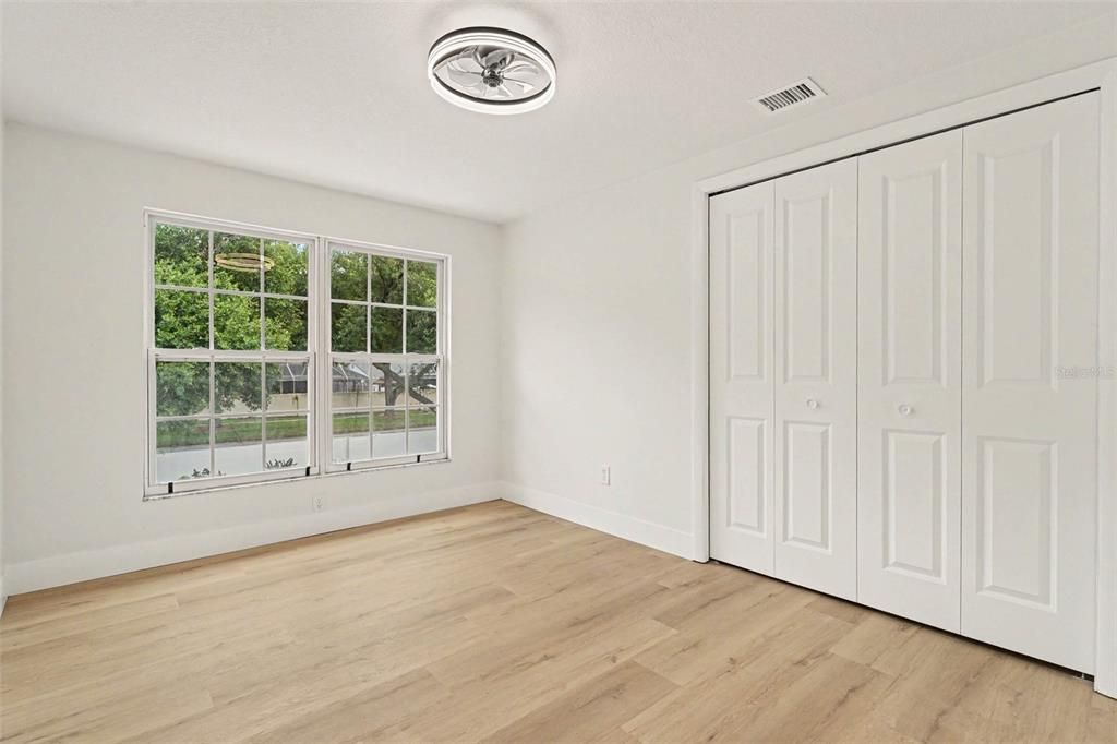 Activo con contrato: $539,000 (4 camas, 2 baños, 2068 Pies cuadrados)