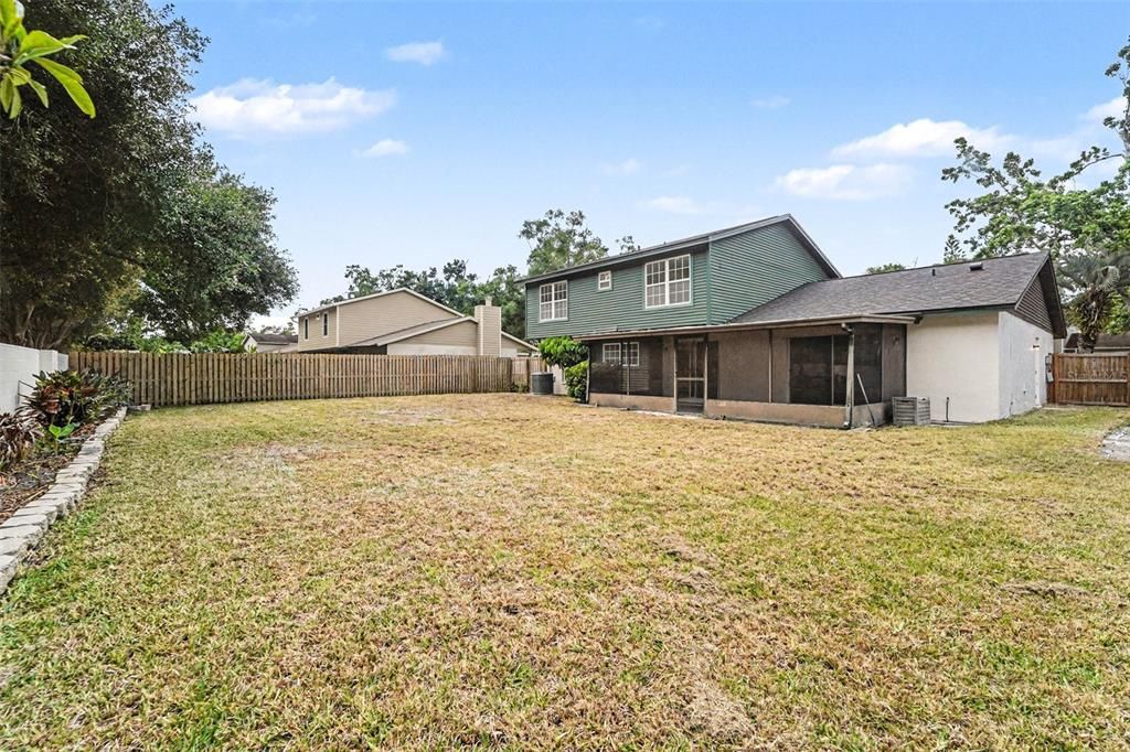 Activo con contrato: $539,000 (4 camas, 2 baños, 2068 Pies cuadrados)