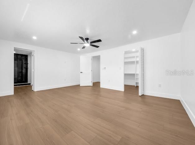 合同活跃: $534,900 (5 贝兹, 3 浴室, 2228 平方英尺)