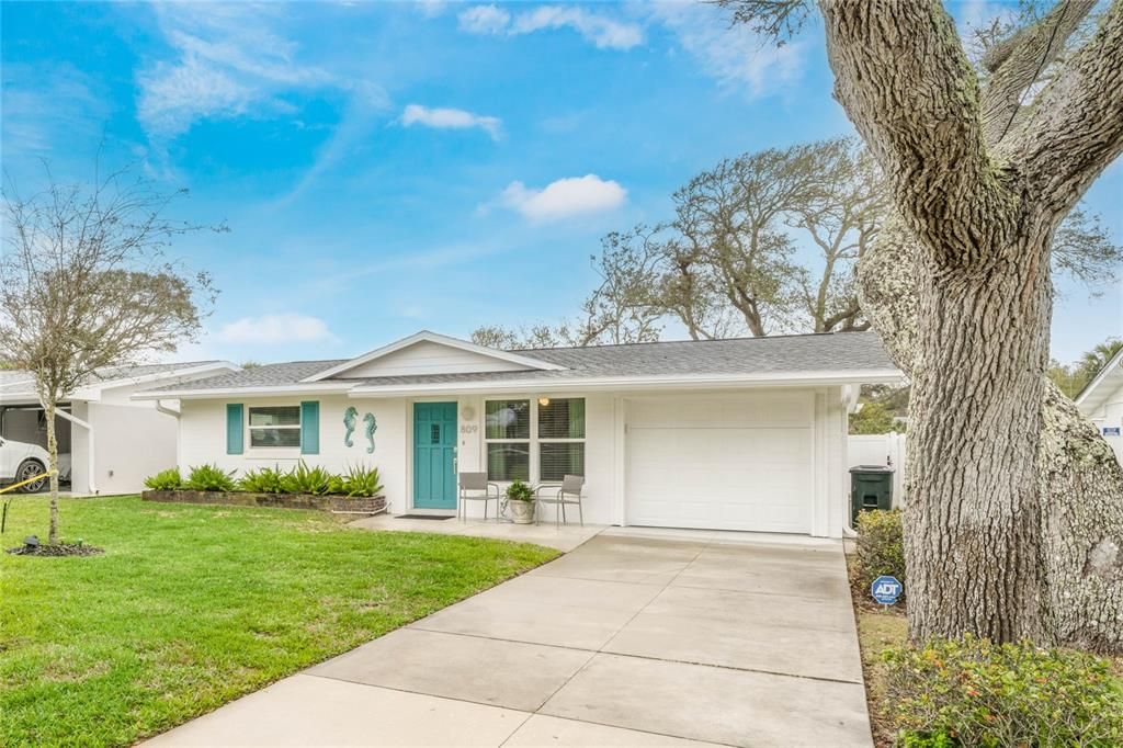 For Rent: $3,750 (3 beds, 2 baths, 1760 Square Feet)