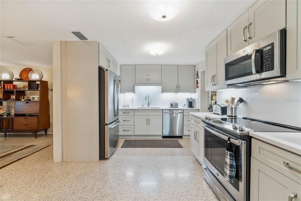 For Rent: $3,750 (3 beds, 2 baths, 1760 Square Feet)
