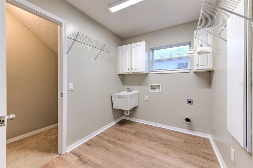 For Rent: $3,500 (5 beds, 3 baths, 3249 Square Feet)
