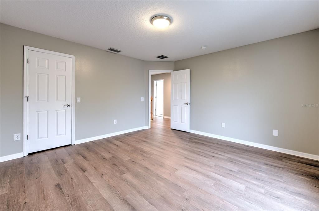 For Rent: $3,500 (5 beds, 3 baths, 3249 Square Feet)