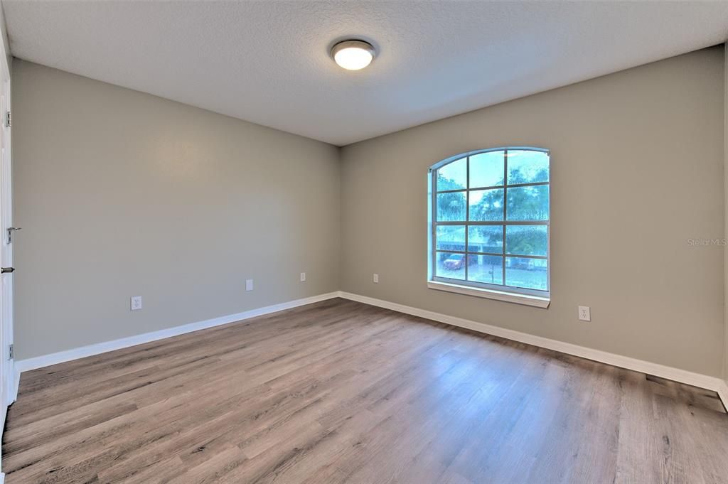 For Rent: $3,500 (5 beds, 3 baths, 3249 Square Feet)
