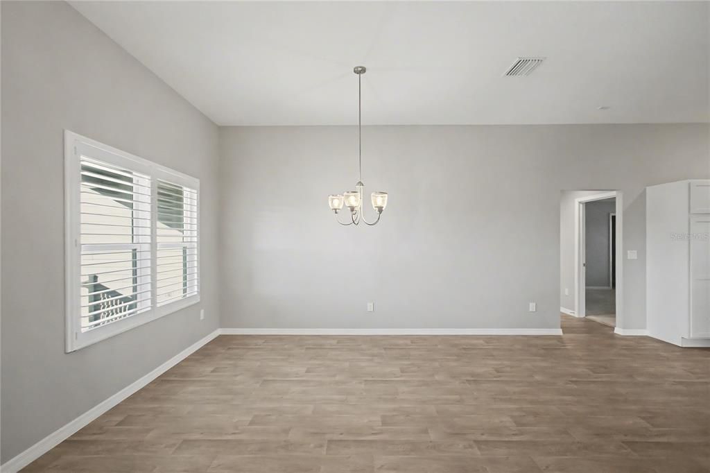 For Sale: $359,900 (3 beds, 2 baths, 1758 Square Feet)