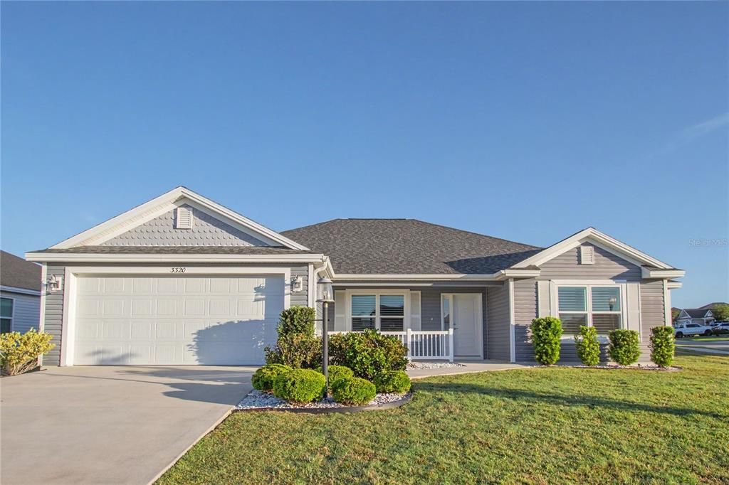 For Sale: $359,900 (3 beds, 2 baths, 1758 Square Feet)