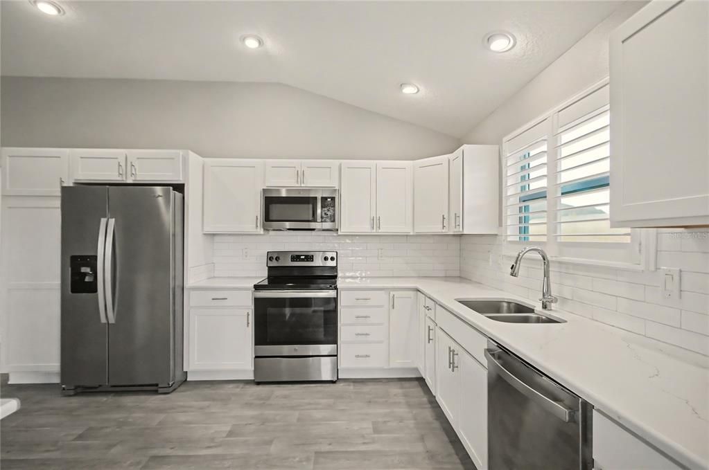 For Sale: $359,900 (3 beds, 2 baths, 1758 Square Feet)