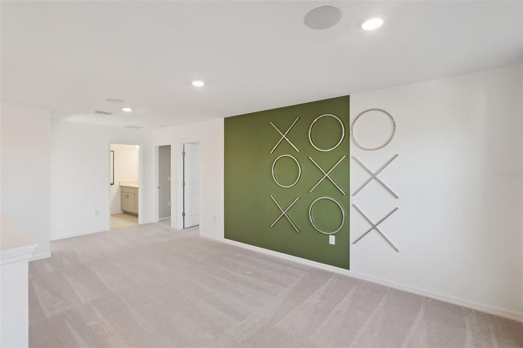 For Rent: $2,700 (4 beds, 2 baths, 2840 Square Feet)