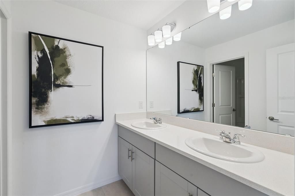 For Rent: $2,700 (4 beds, 2 baths, 2840 Square Feet)