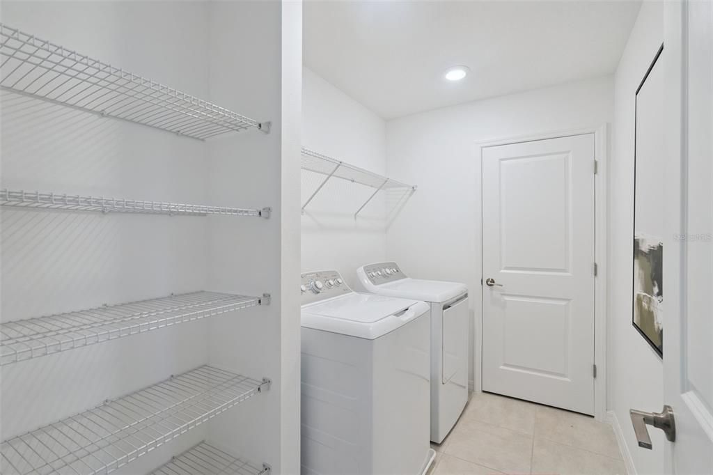 For Rent: $2,700 (4 beds, 2 baths, 2840 Square Feet)