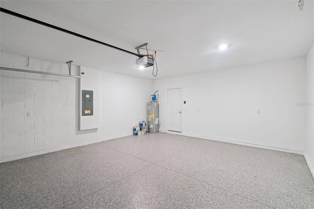 For Rent: $2,700 (4 beds, 2 baths, 2840 Square Feet)