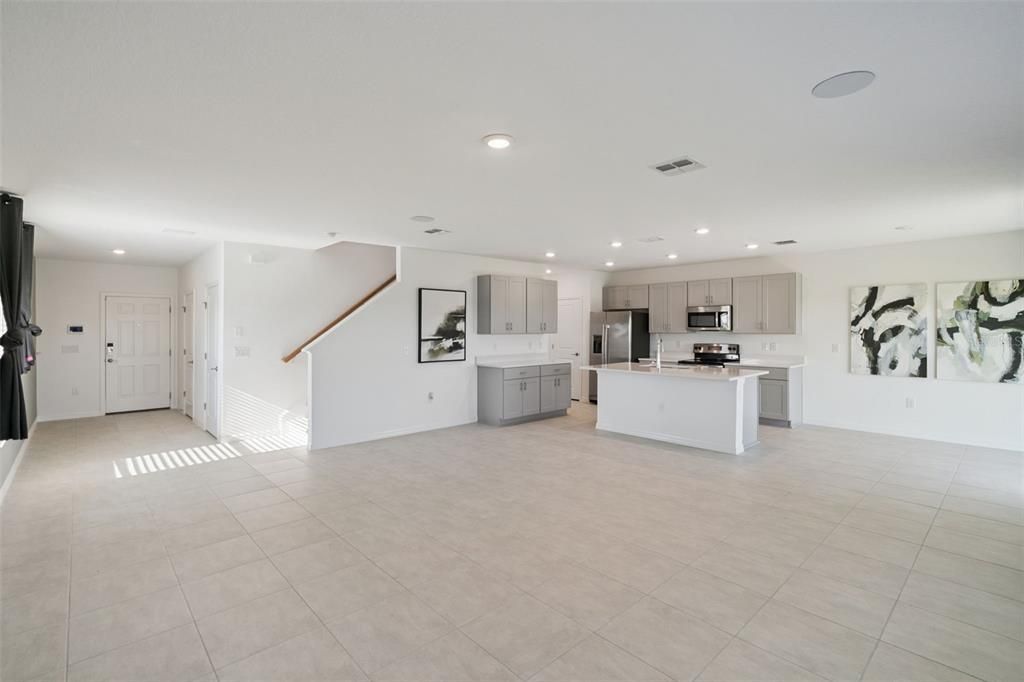 For Rent: $2,700 (4 beds, 2 baths, 2840 Square Feet)