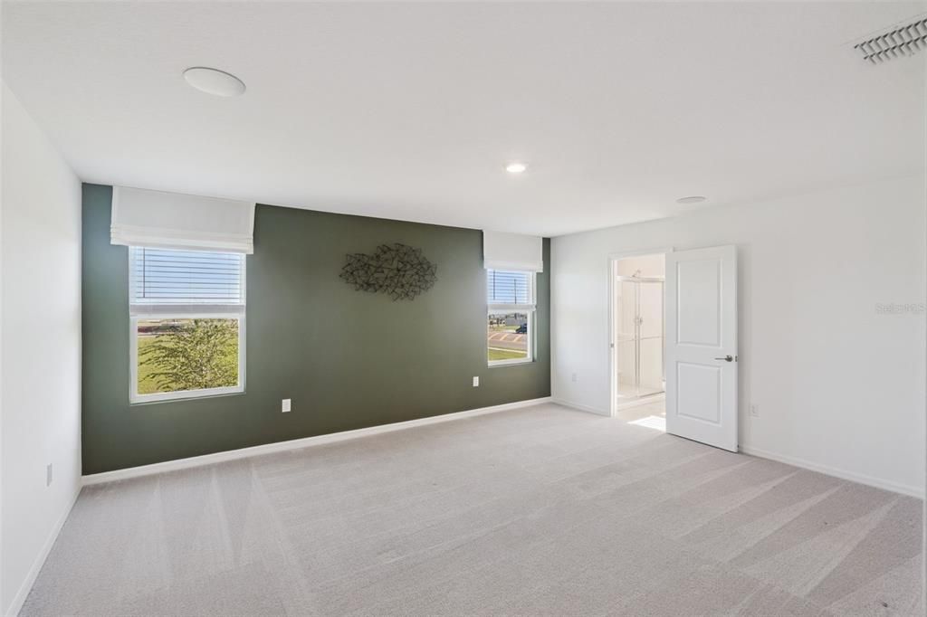 For Rent: $2,700 (4 beds, 2 baths, 2840 Square Feet)