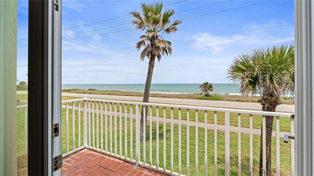 For Sale: $799,000 (3 beds, 3 baths, 1797 Square Feet)