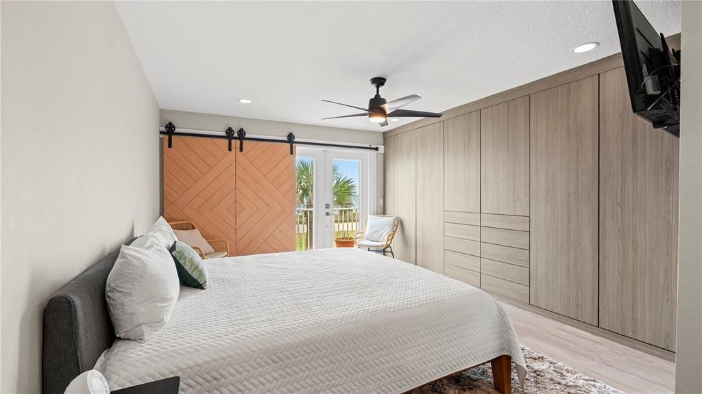 For Sale: $799,000 (3 beds, 3 baths, 1797 Square Feet)