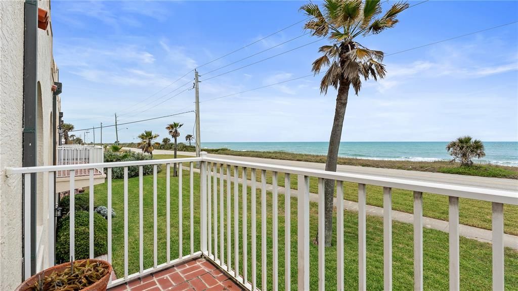 For Sale: $799,000 (3 beds, 3 baths, 1797 Square Feet)