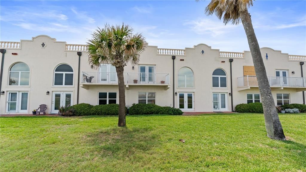For Sale: $799,000 (3 beds, 3 baths, 1797 Square Feet)