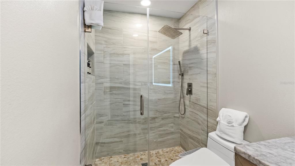 For Sale: $799,000 (3 beds, 3 baths, 1797 Square Feet)