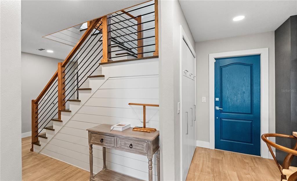 For Sale: $799,000 (3 beds, 3 baths, 1797 Square Feet)