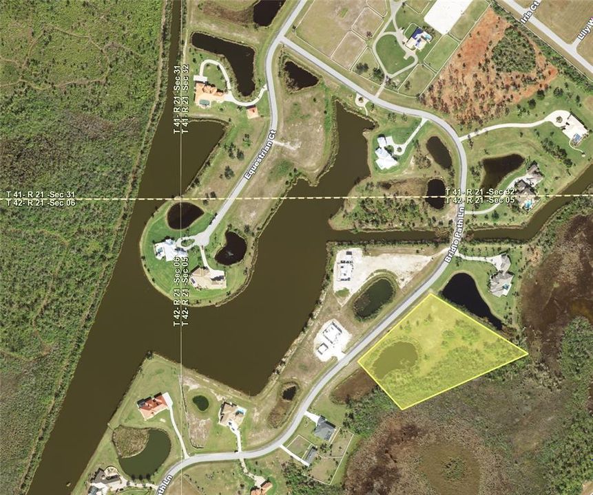 На продажу: $525,000 (4.79 acres)