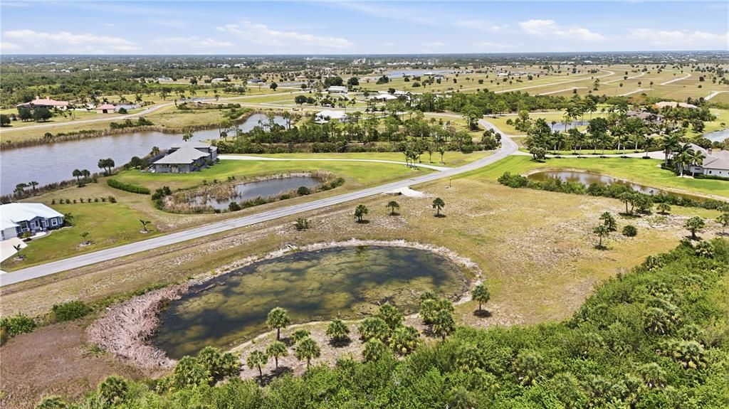 На продажу: $525,000 (4.79 acres)